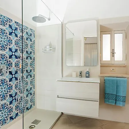 Caprita Bed & Breakfast 4*